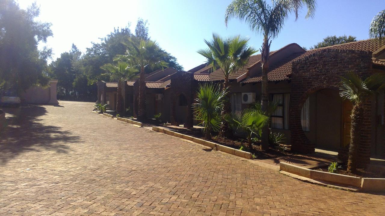 Woodridge Palms Boutique Hotel Swartruggens Exterior foto